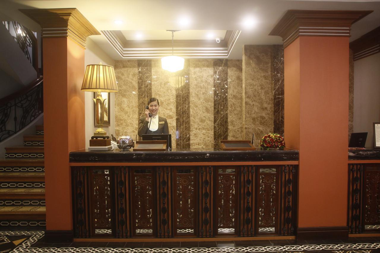 เฮอรัลด์ สวีท โพลาริส  Hotel Makati City ภายนอก รูปภาพ