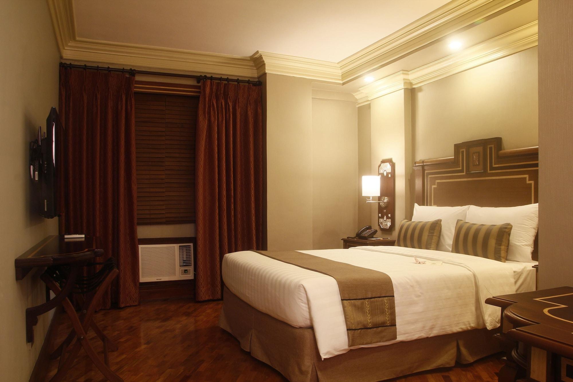 เฮอรัลด์ สวีท โพลาริส  Hotel Makati City ภายนอก รูปภาพ