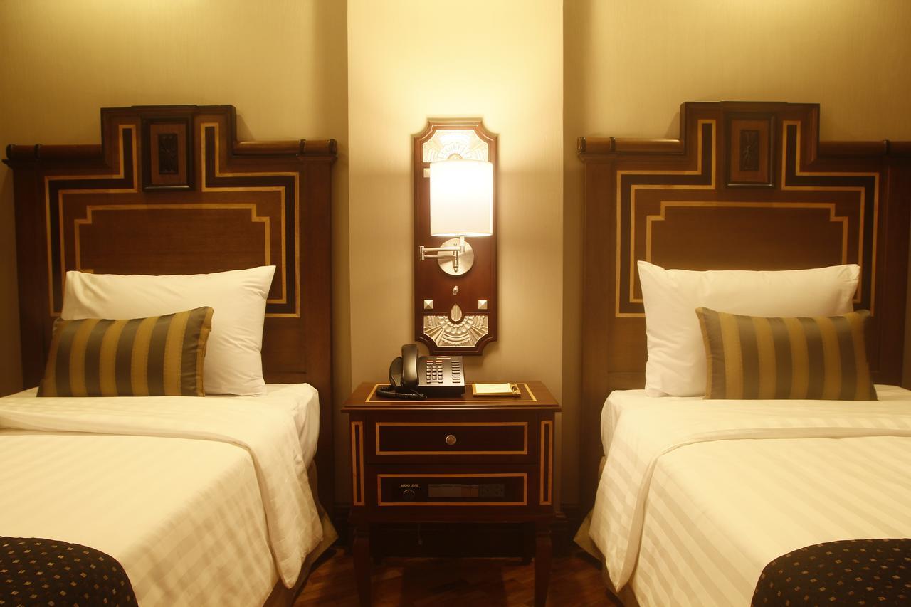 เฮอรัลด์ สวีท โพลาริส  Hotel Makati City ภายนอก รูปภาพ