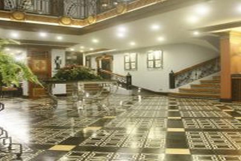 เฮอรัลด์ สวีท โพลาริส  Hotel Makati City ภายนอก รูปภาพ