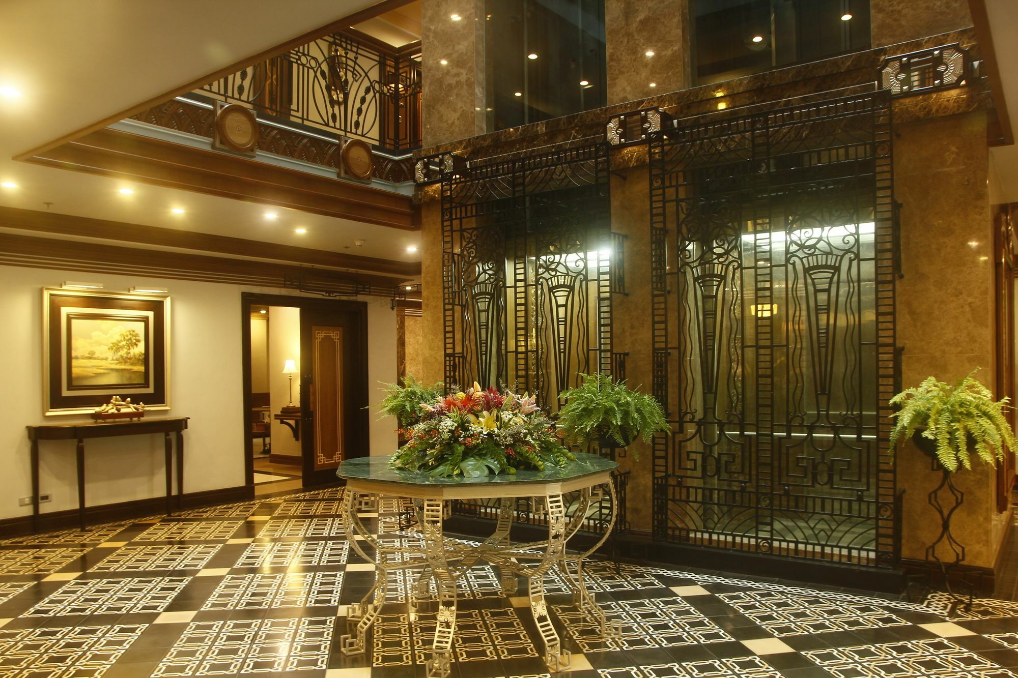 เฮอรัลด์ สวีท โพลาริส  Hotel Makati City ภายนอก รูปภาพ